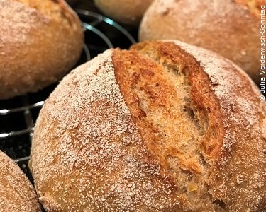 Selbstgebackenes Brot kann ein Vorteil bei Neurodermitis sein